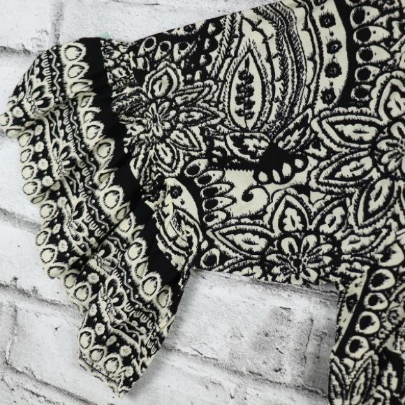 Umgee USA Mid Length Cream and Black Boho Floral Size M Flared Sleeve Dress - Picture 4 of 9